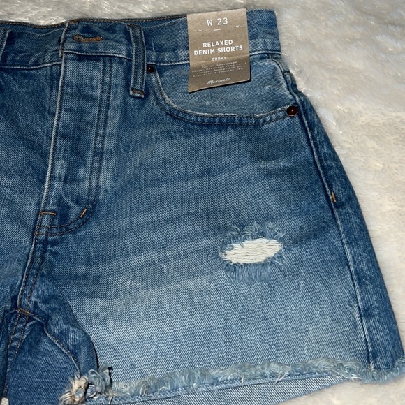 Madewell distressed relax denim blue shorts. - Picture 7 of 11
